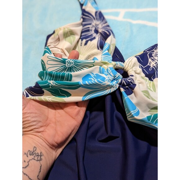 Silhouette Solution Size 16 L Blue One Piece Swimsuit w Floral top - Picture 5 of 11
